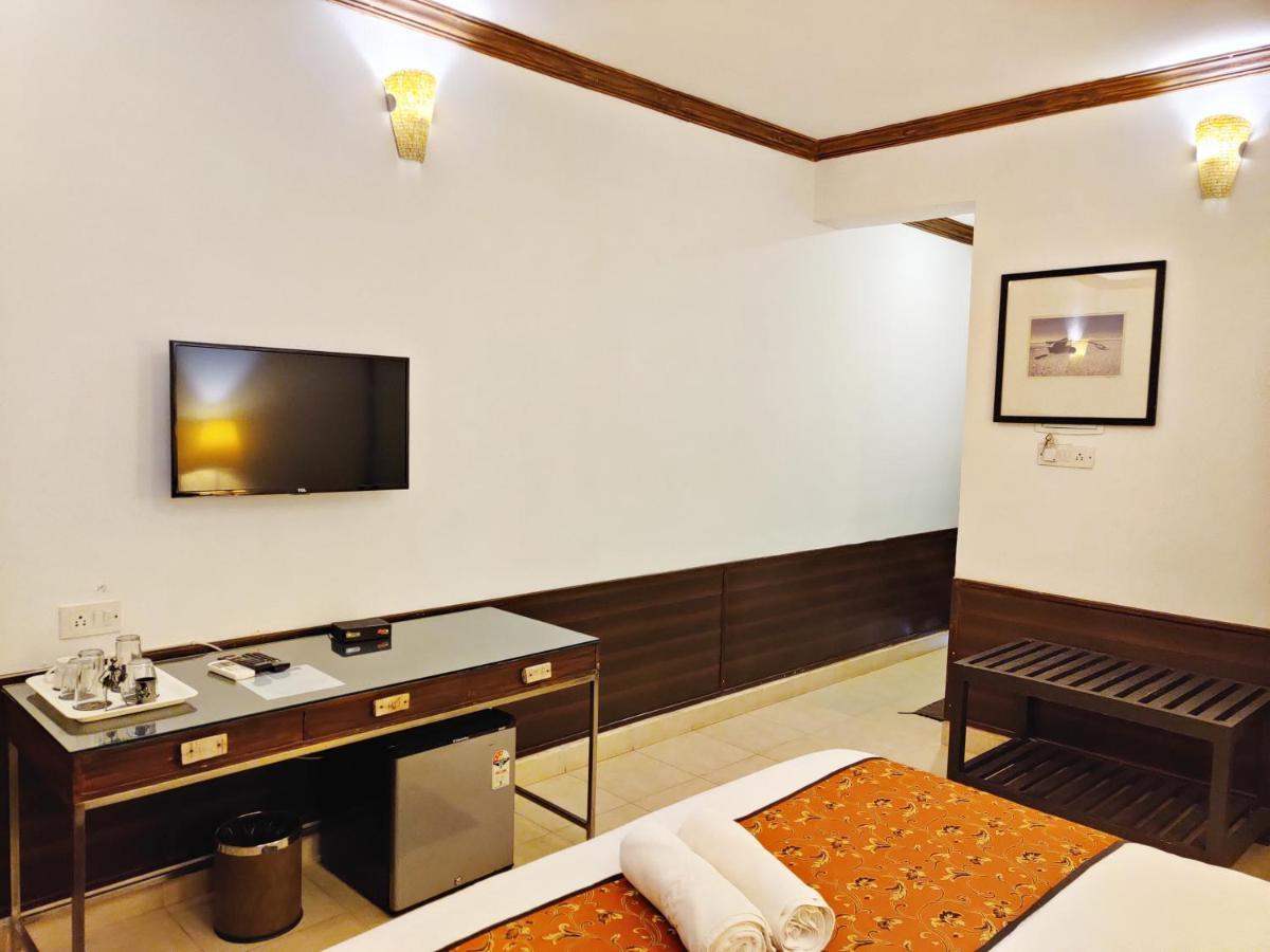 The Camelot Beach Resort - Baga كالانغيُت المظهر الخارجي الصورة