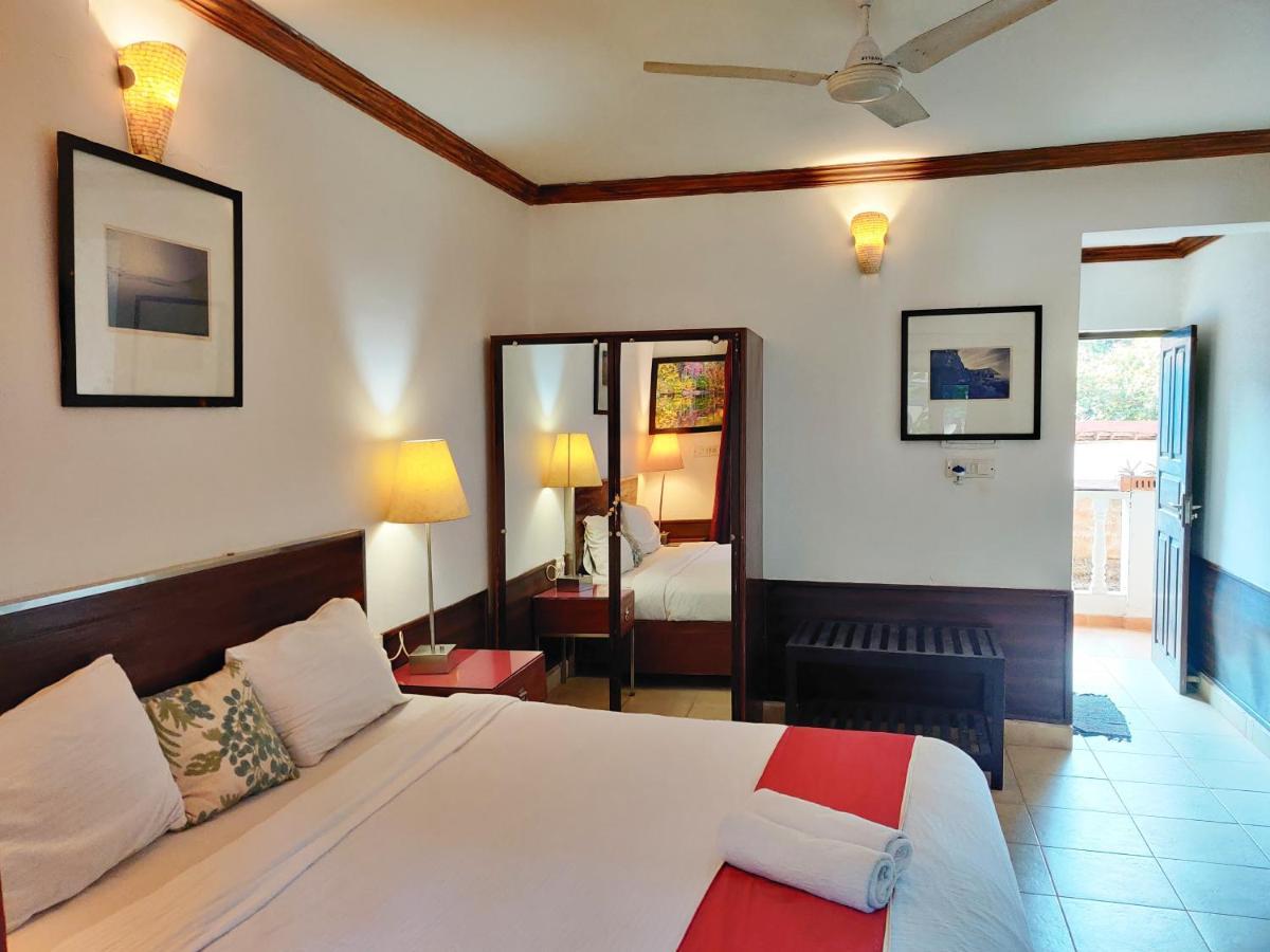 The Camelot Beach Resort - Baga كالانغيُت المظهر الخارجي الصورة