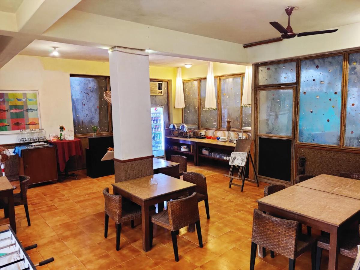 The Camelot Beach Resort - Baga كالانغيُت المظهر الخارجي الصورة