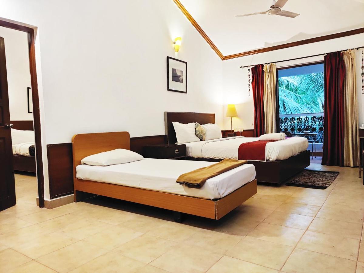 The Camelot Beach Resort - Baga كالانغيُت المظهر الخارجي الصورة