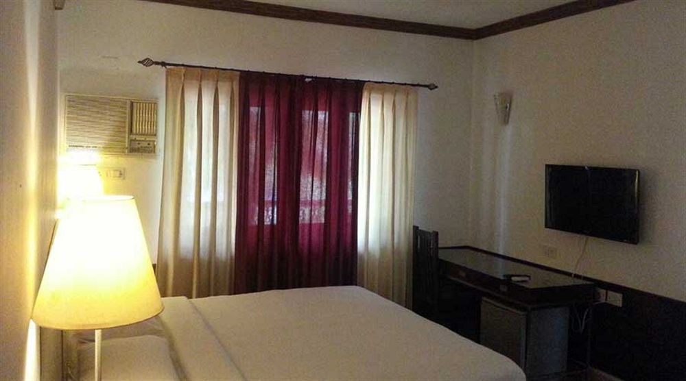 The Camelot Beach Resort - Baga كالانغيُت المظهر الخارجي الصورة